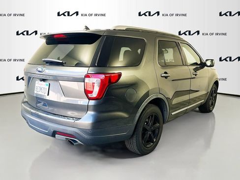 Used 2018 Ford Explorer XLT w/ Equipment Group 201A FWD image 6