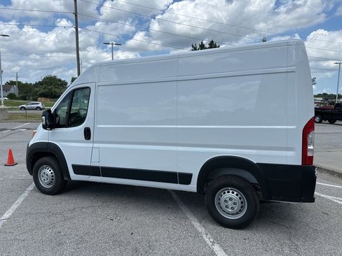 New 2025 RAM ProMaster 2500 w/ Convenience Group image 20