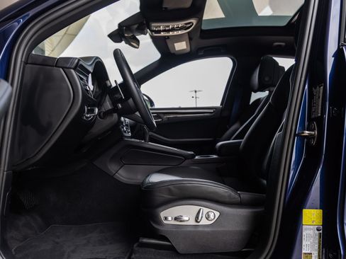 Certified 2026 Porsche Macan S AWD/4WD image 24