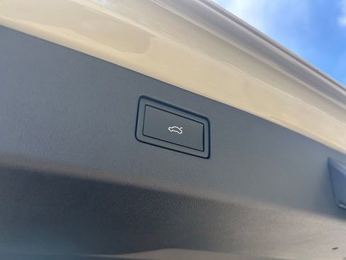 New 2026 Volkswagen Tiguan SE R-Line image 47