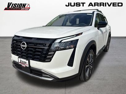 New 2026 Nissan Pathfinder Platinum