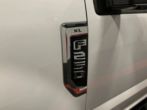 Used 2022 Ford F250 XL w/ Power Equipment Group image 13