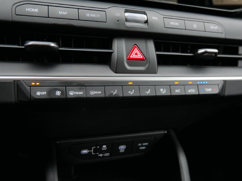 Used 2025 Kia K4 FWD image 22