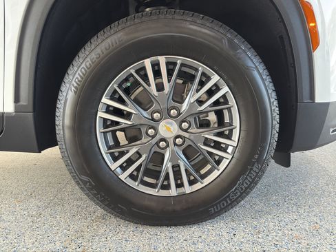 New 2026 Chevrolet Traverse LT image 32