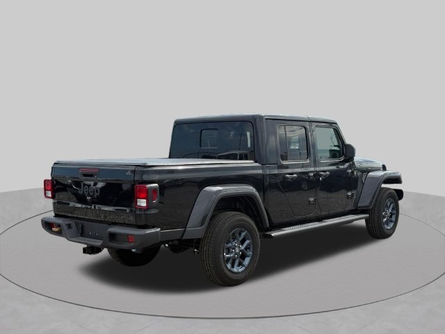 New 2026 Jeep Gladiator Sport AWD/4WD image 3
