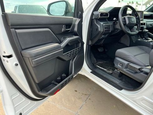 New 2026 Toyota Tacoma SR AWD/4WD image 14