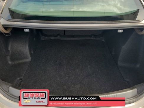 Used 2024 Chevrolet Malibu LT image 9