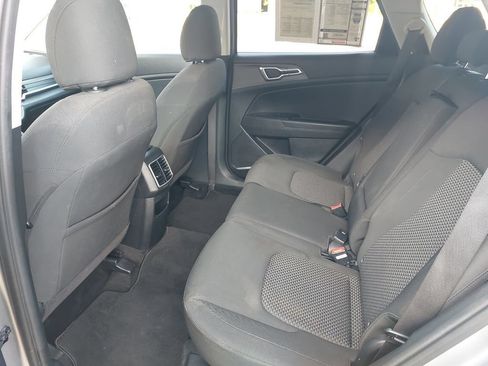Used 2023 Kia Sportage LX FWD image 33