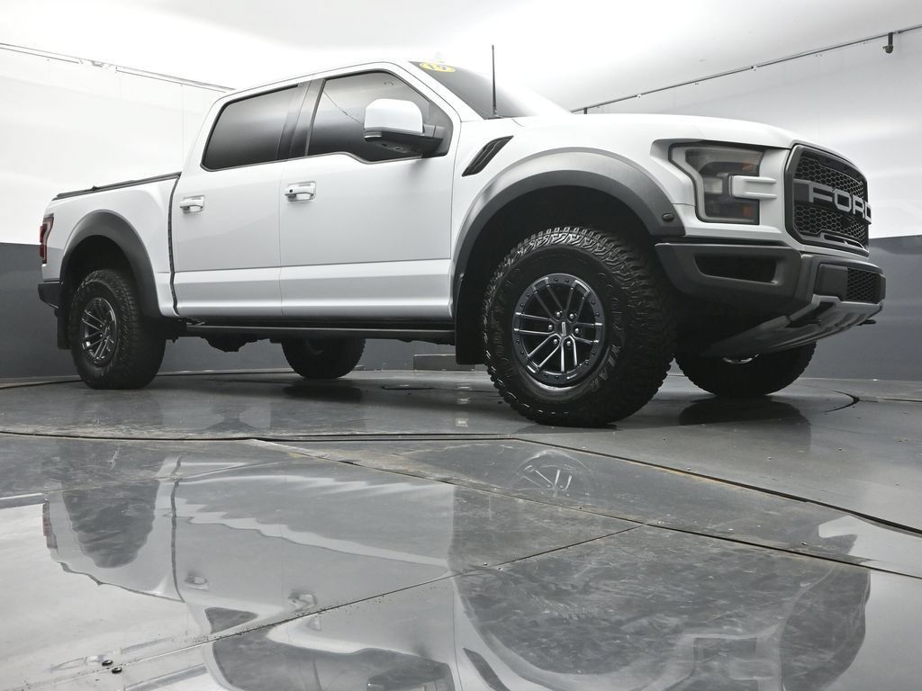 Used 2019 Ford F150 Raptor w/ Equipment Group 802A Luxury AWD/4WD image 39