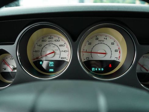 Used 2014 Dodge Challenger R/T RWD image 26