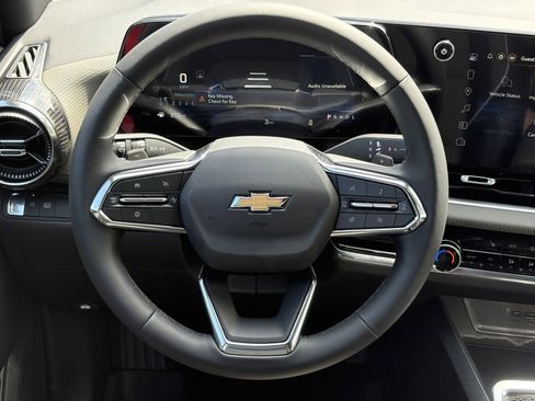 New 2026 Chevrolet Equinox LT w/ Convenience Package II FWD image 31