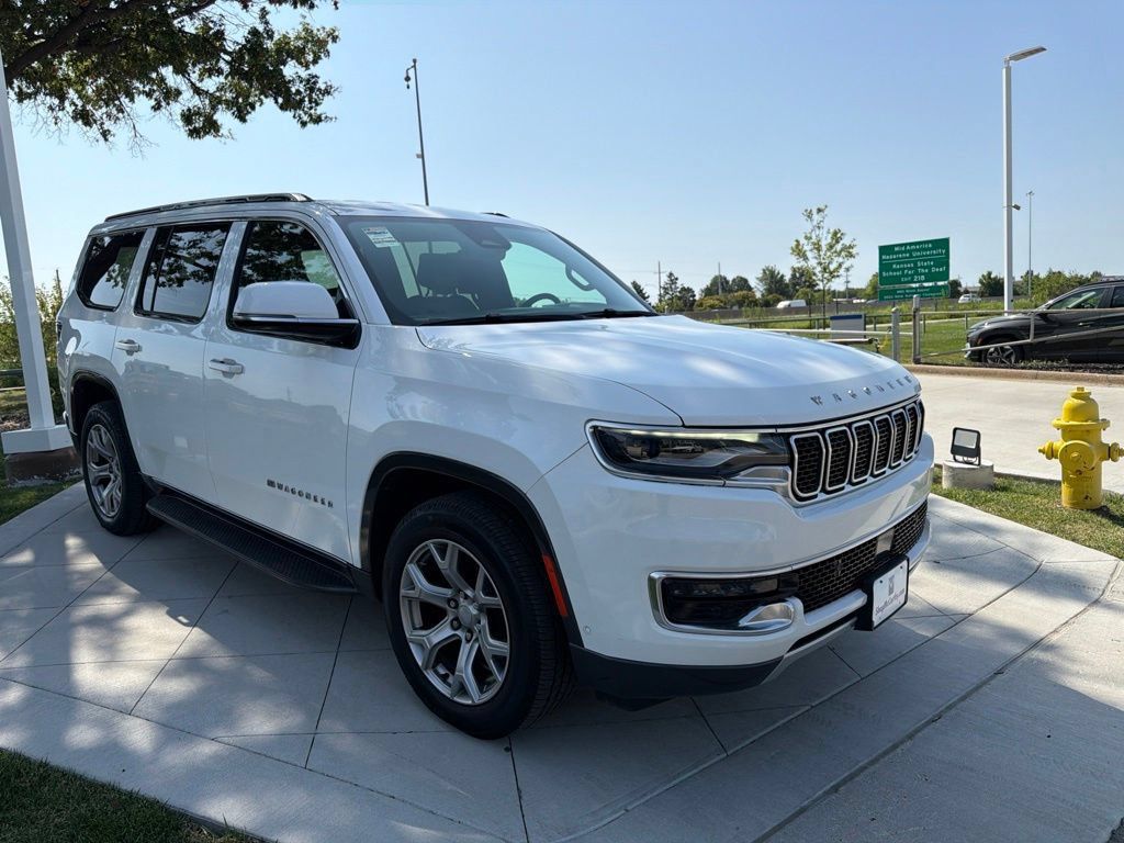 Used 2022 Jeep Wagoneer Series II RWD image 2