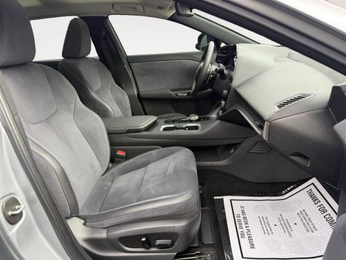Used 2023 Lexus RZ 450e Premium image 16