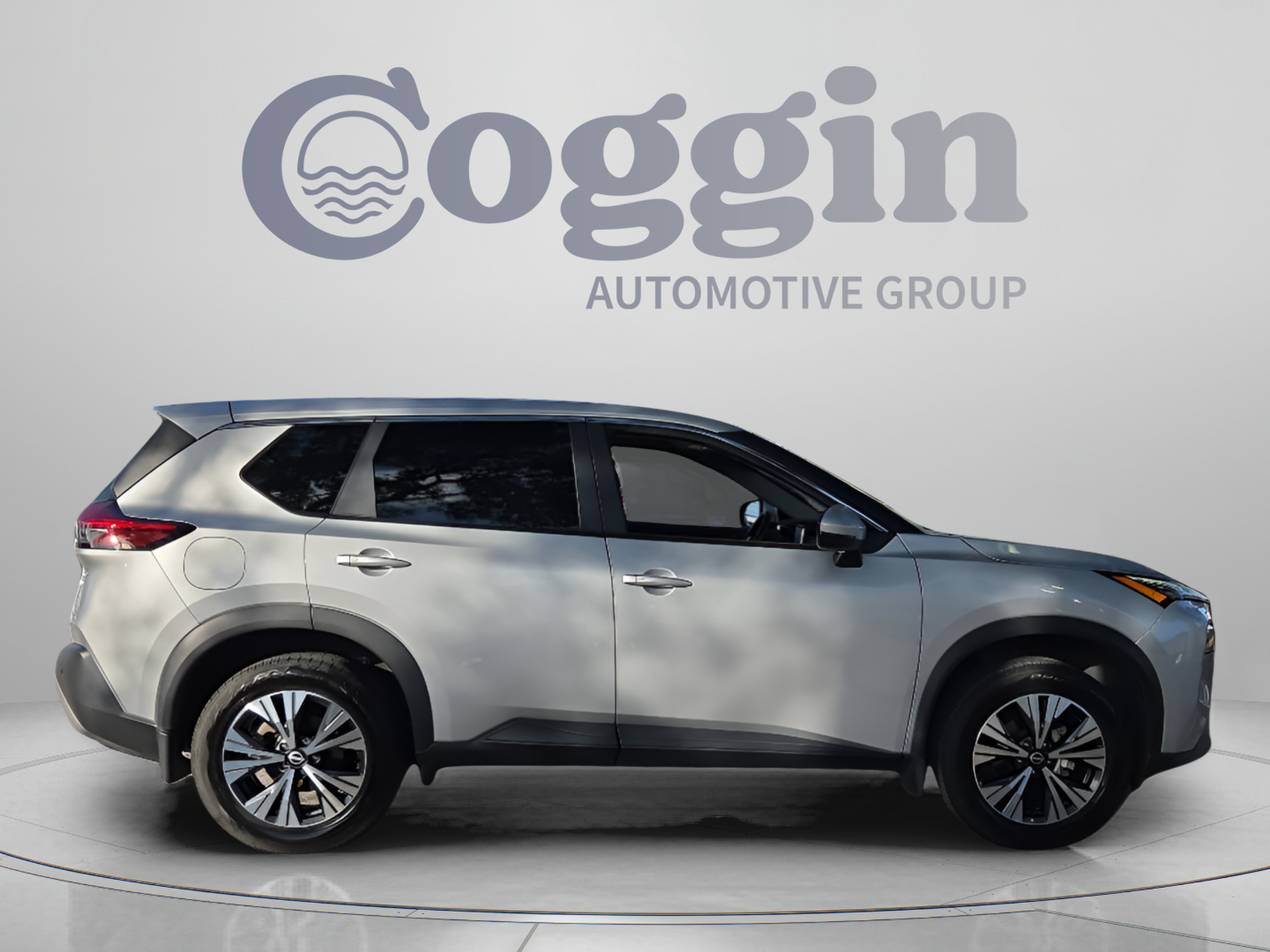 Used 2022 Nissan Rogue SV FWD image 6