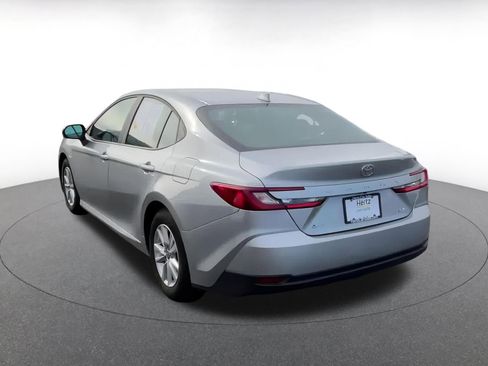 Used 2025 Toyota Camry LE image 11