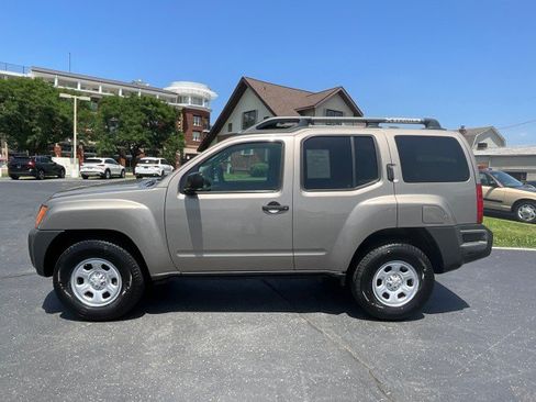 Used 2008 Nissan Xterra X AWD/4WD image 2