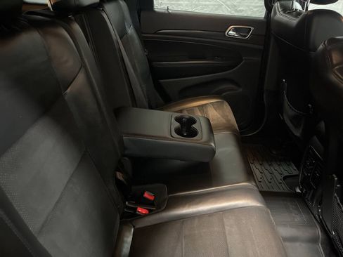 Used 2017 Jeep Grand Cherokee Altitude AWD/4WD image 20