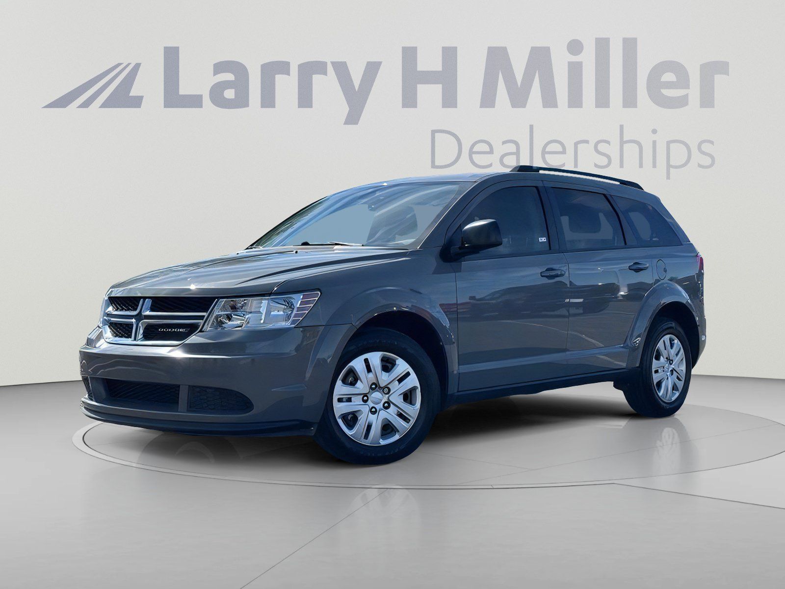 Used 2020 Dodge Journey SE FWD image 1