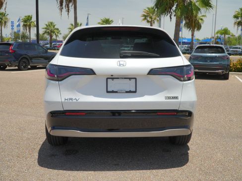 Used 2026 Honda HR-V EX-L image 11