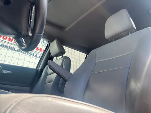 Used 2017 Honda Pilot EX-L image 9