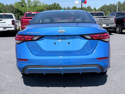 Used 2025 Nissan Sentra SV FWD image 8