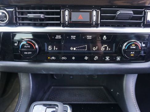 Used 2023 Nissan Pathfinder SL w/ SL Premium Package image 12