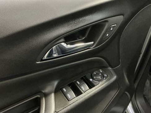 Used 2024 Chevrolet Equinox LT w/ LPO, Floor Liner Package FWD image 16