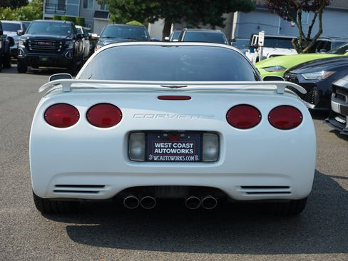 Used 1997 Chevrolet Corvette Coupe w/ Memory Pkg RWD image 5