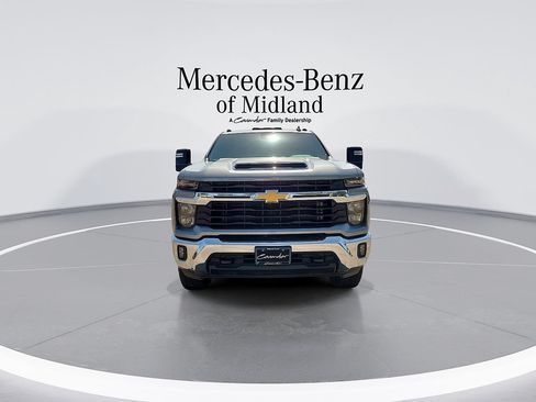 Used 2024 Chevrolet Silverado 3500 LT w/ Texas Edition RWD image 3