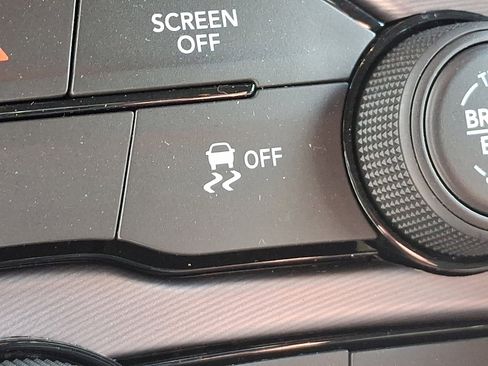 Certified 2020 Dodge Challenger SXT w/ Cold Weather Group image 25