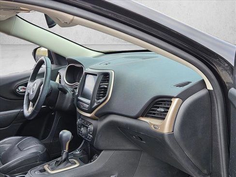 Used 2014 Jeep Cherokee Limited w/ Luxury Group image 24