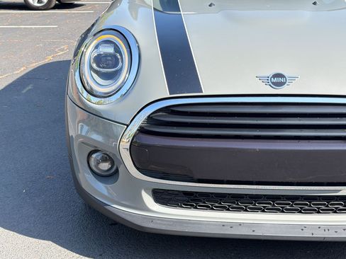 Used 2020 MINI Cooper 2-Door Hardtop w/ Premium Package image 27