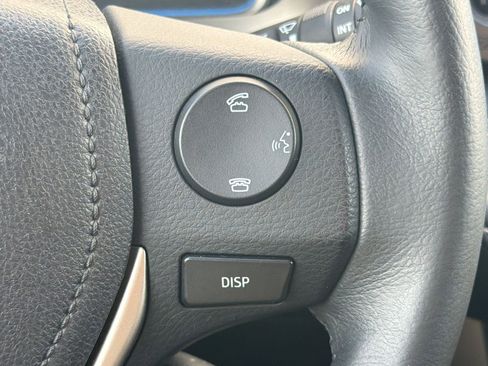 Used 2015 Toyota RAV4 Limited image 28