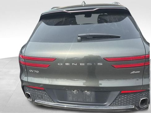 Used 2025 Genesis GV70 2.5T image 7