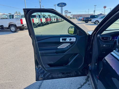 Certified 2020 Ford Explorer ST w/ ST Street Pack image 13