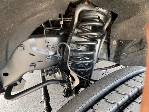 Used 2015 Ford F550 4x4 SuperCab Super Duty image 9