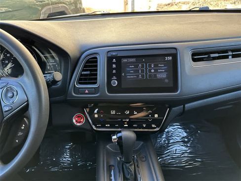 Used 2019 Honda HR-V EX image 17