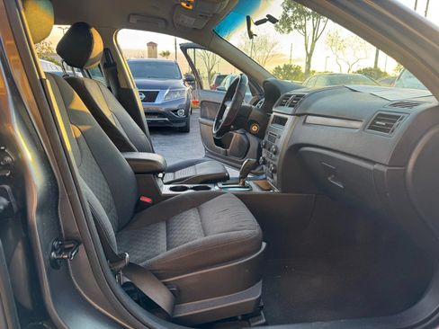 Used 2012 Ford Fusion SE FWD image 10