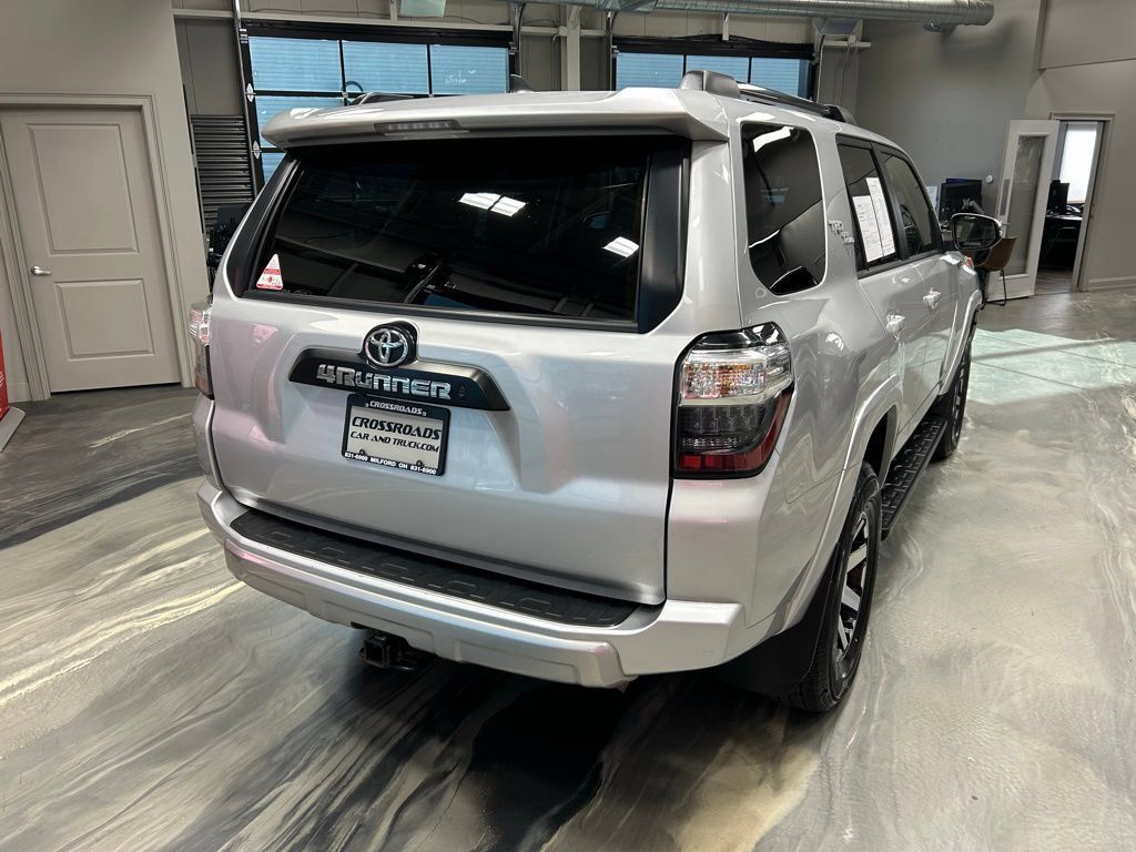 Used 2024 Toyota 4Runner TRD Off-Road Premium AWD/4WD image 31
