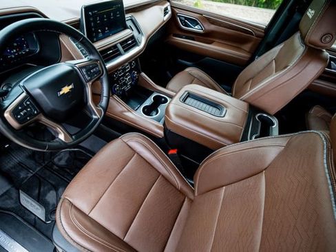 Certified 2024 Chevrolet Tahoe High Country AWD/4WD image 7