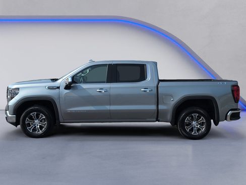 Used 2026 GMC Sierra 1500 SLT AWD/4WD image 3