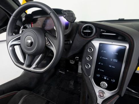 New 2024 McLaren 750S Spider image 29