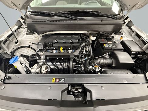 Used 2025 Hyundai Venue SEL FWD image 23