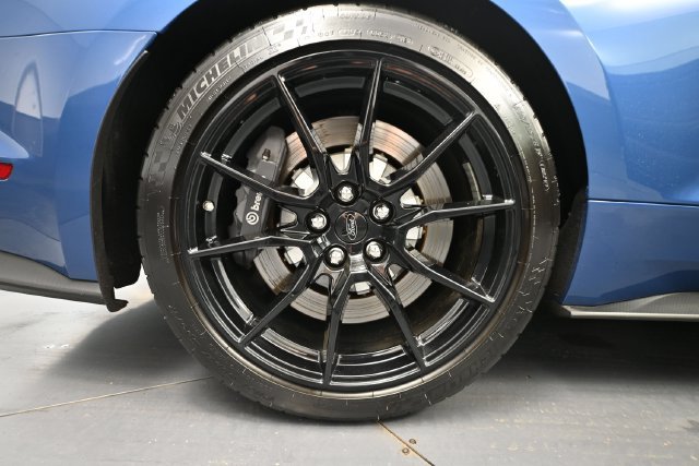 Used 2020 Ford Mustang Shelby GT350 w/ Technology Package RWD image 11