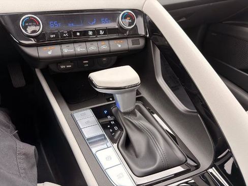 New 2025 Hyundai Elantra Limited w/ Cargo Package FWD image 20