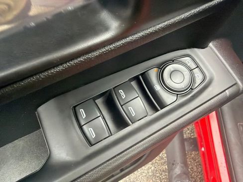 Used 2023 Chevrolet Silverado 1500 Custom image 25