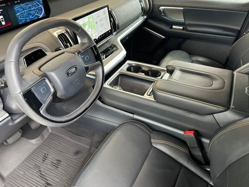 Used 2025 Ford Expedition Tremor image 2