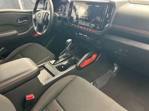 Used 2025 Nissan Frontier Pro-X RWD image 14