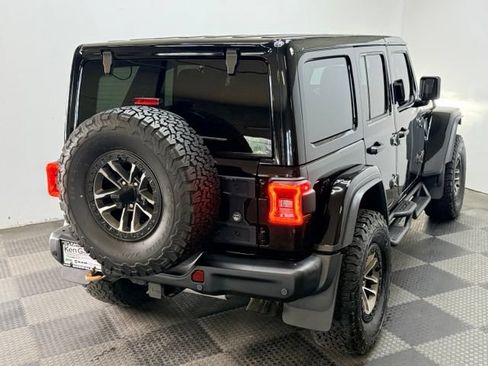 Certified 2024 Jeep Wrangler Unlimited Rubicon 392 w/ Dual Top Group AWD/4WD image 12
