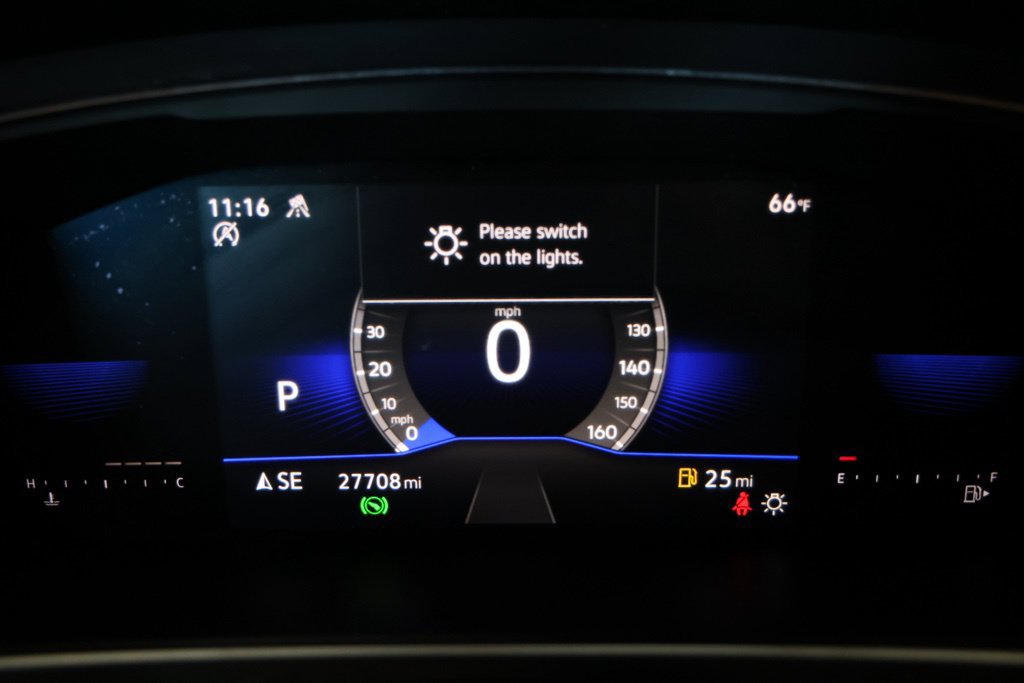 Used 2023 Volkswagen Tiguan SE w/ Panoramic Sunroof Package AWD/4WD image 23